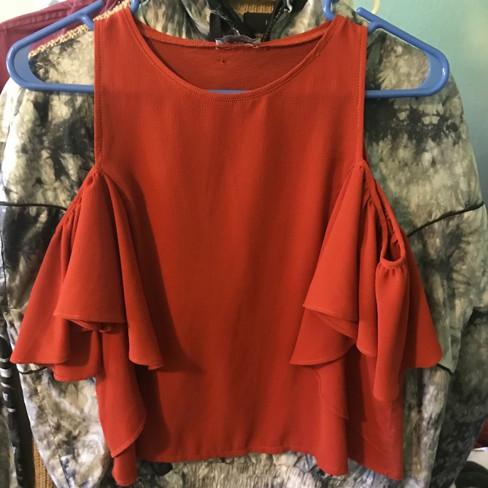 Cold shoulder top
